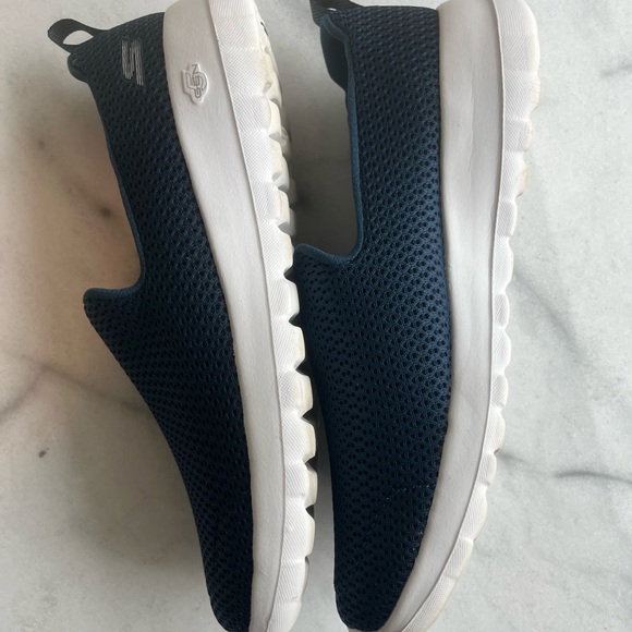 Skechers Women's Size 7 Go Walk Max Gen 5 Navy Blue Slip On Shoes Goga Insole - Picture 10 of 14
